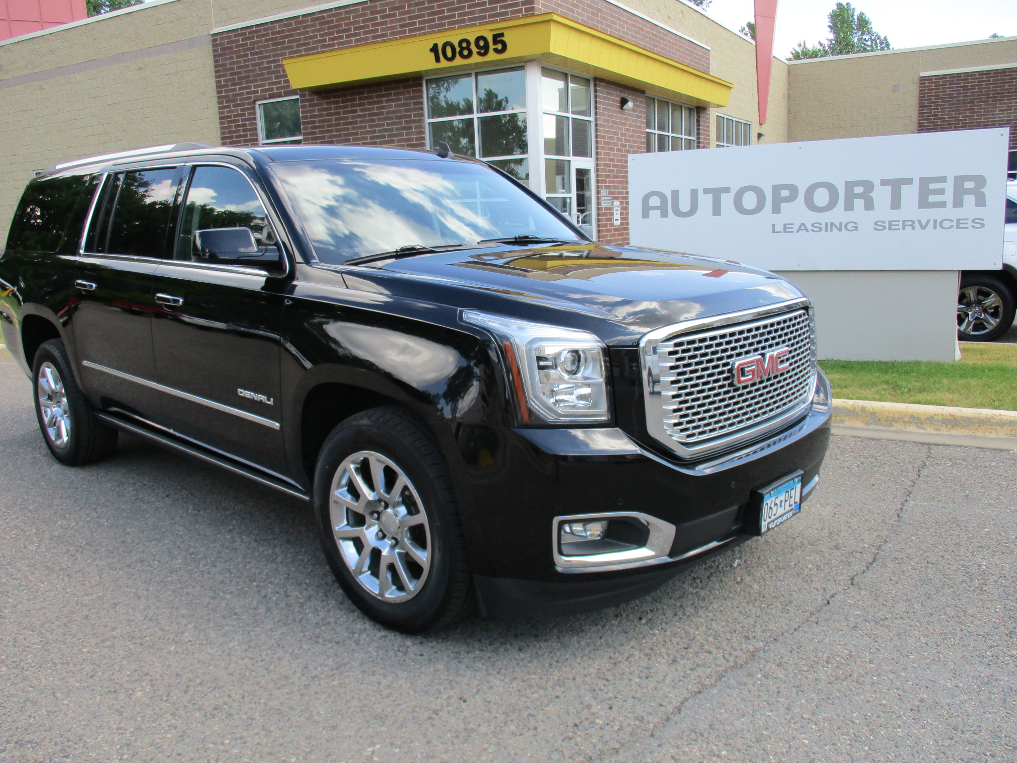 Click for price on this 2015 GMC YUKON XL DENALI